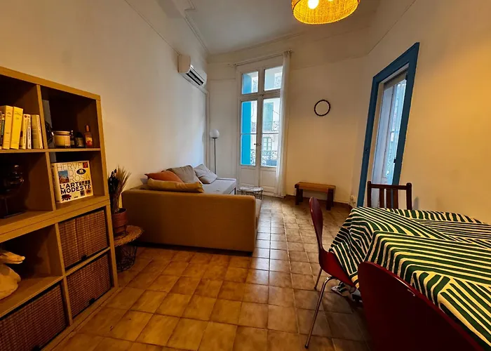 アパート Charming In Center With Wifi And Air Conditioning セット