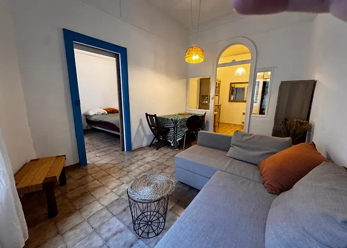Charming In Center With Wifi And Air Conditioning アパート セット