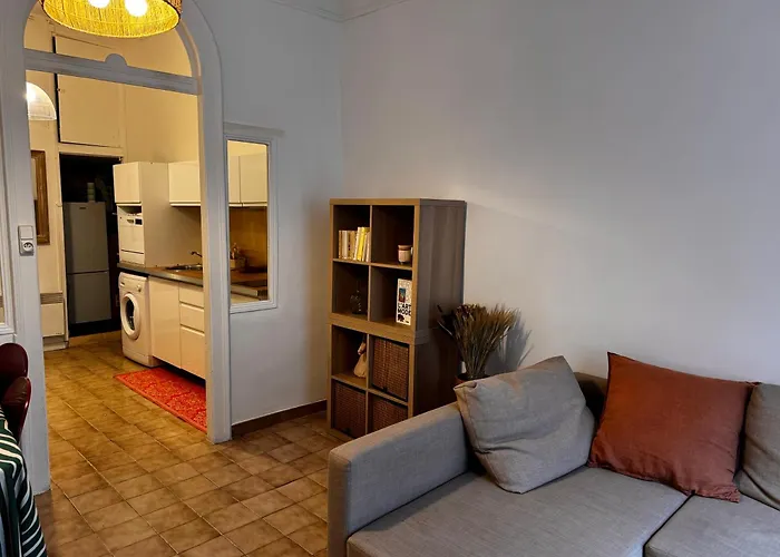 Charming In Center With Wifi And Air Conditioning *